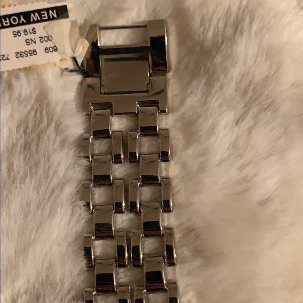 Watch - Picture 3 of 4